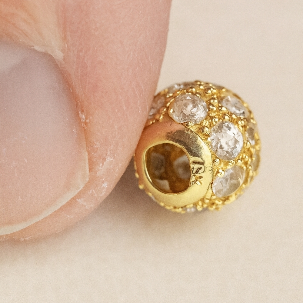 💎 Vintage 18KT Yellow Gold Pavé Crystal Spacer Bead – European, 1.39g - Picture 5 of 5